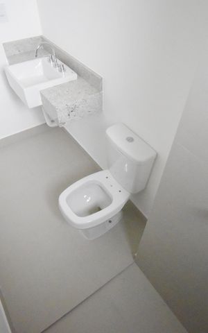 Apartamento à venda com 130m², 3 quartos e 2 vagasBanheiro da Suíte