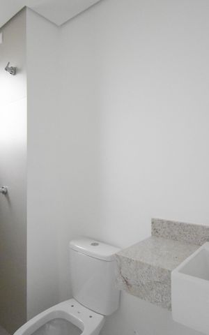Apartamento à venda com 131m², 3 quartos e 2 vagasBanheiro da Suíte