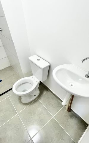 Apartamento para alugar com 37m², 2 quartos e sem vaga Apartamento para alugar com 37m², 2 quartos e sem vagaBanheiro