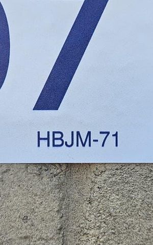 Apartamento à venda com 48m², 2 quartos e 1 vaga Apartamento à venda com 48m², 2 quartos e 1 vagaPlaca grande instalada na fachada do condomínio no dia 29/06/2026 - Código da placa: HBJM-71
