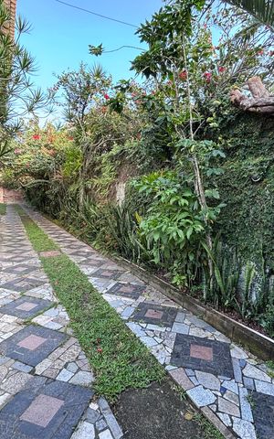 Casa de condomínio para alugar com 960m², 4 quartos e 3 vagas Casa de condomínio para alugar com 960m², 4 quartos e 3 vagasÁrea externa