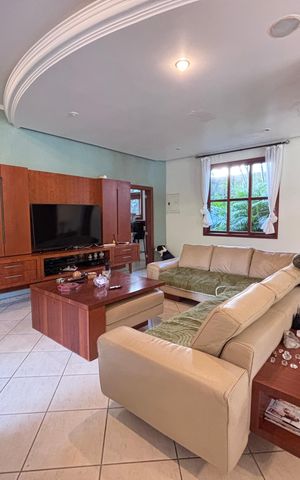 Casa de condomínio para alugar com 960m², 4 quartos e 3 vagas Casa de condomínio para alugar com 960m², 4 quartos e 3 vagasSala