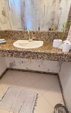 Casa de condomínio para alugar com 960m², 4 quartos e 3 vagas Casa de condomínio para alugar com 960m², 4 quartos e 3 vagasLavabo