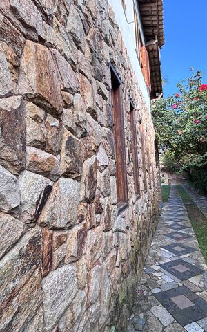 Casa de condomínio para alugar com 960m², 4 quartos e 3 vagas Casa de condomínio para alugar com 960m², 4 quartos e 3 vagasÁrea externa