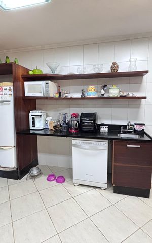 Casa de condomínio para alugar com 960m², 4 quartos e 3 vagas Casa de condomínio para alugar com 960m², 4 quartos e 3 vagasCozinha