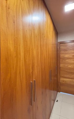 Casa de condomínio para alugar com 960m², 4 quartos e 3 vagas Casa de condomínio para alugar com 960m², 4 quartos e 3 vagasCloset do quarto 4