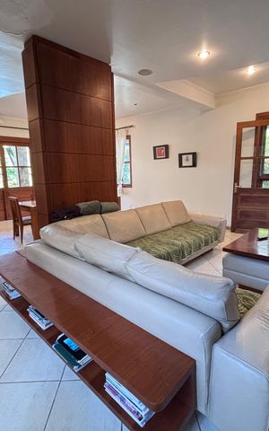 Casa de condomínio para alugar com 960m², 4 quartos e 3 vagas Casa de condomínio para alugar com 960m², 4 quartos e 3 vagasSala