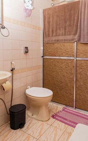 Casa à venda com 120m², 3 quartos e 2 vagas Casa à venda com 120m², 3 quartos e 2 vagasbanheiro 3