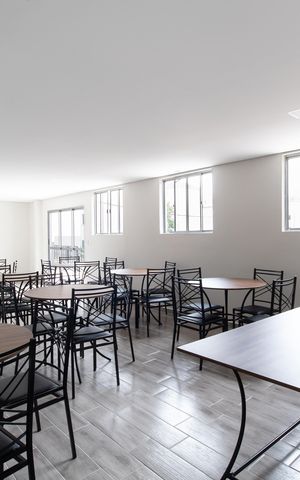 Casa de condomínio à venda com 44m², 2 quartos e 1 vaga Casa de condomínio à venda com 44m², 2 quartos e 1 vagaÁrea comum - Salão de festas