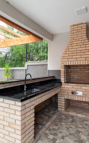Casa de condomínio à venda com 44m², 2 quartos e 1 vaga Casa de condomínio à venda com 44m², 2 quartos e 1 vagaÁrea comum - Churrasqueira