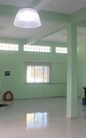 Casa à venda com 565m², 3 quartos e 4 vagasSalão 4