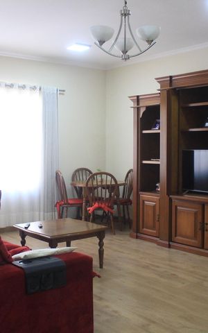 Casa à venda com 565m², 3 quartos e 4 vagasSala