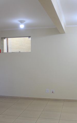 Casa à venda com 565m², 3 quartos e 4 vagasSala de TV
