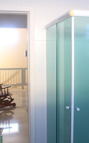 Casa à venda com 565m², 3 quartos e 4 vagasBanheiro 1