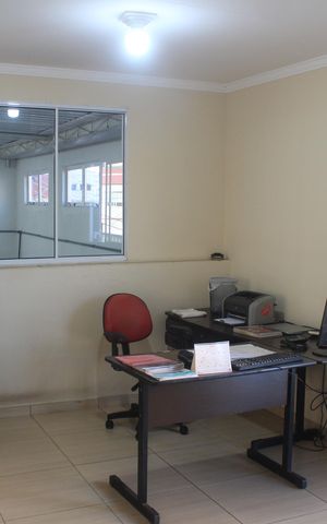 Casa à venda com 565m², 3 quartos e 4 vagasEscritório