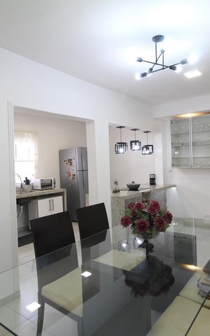 Casa à venda com 251m², 3 quartos e 4 vagasCopa - Cozinha