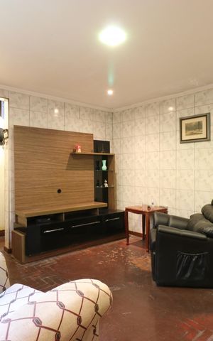 Casa à venda com 180m², 4 quartos e 1 vagaSala