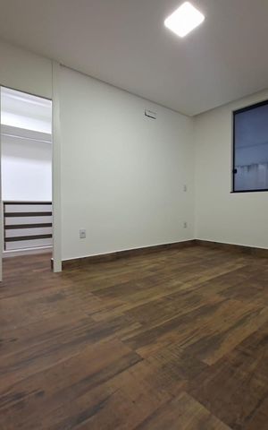 Casa à venda com 105m², 3 quartos e 4 vagas Suíte 