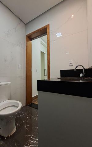 Casa à venda com 105m², 3 quartos e 4 vagasBanheiro 1