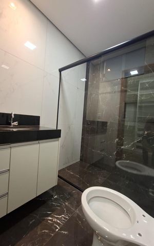 Casa à venda com 105m², 3 quartos e 4 vagasBanheiro da Suíte 