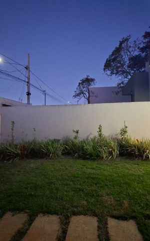 Casa à venda com 105m², 3 quartos e 4 vagasÁrea externa