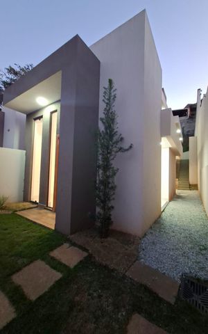 Casa à venda com 105m², 3 quartos e 4 vagasÁrea externa