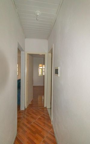 Casa para alugar com 100m², 2 quartos e 2 vagas Casa para alugar com 100m², 2 quartos e 2 vagasCorredor