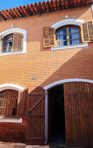 Casa à venda com 170m², 4 quartos e 3 vagasGaragem