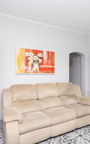 Casa à venda com 170m², 4 quartos e 3 vagasSala