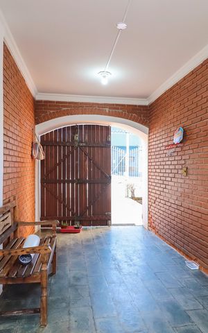 Casa à venda com 170m², 4 quartos e 3 vagasEntrada
