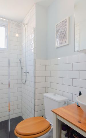 Apartamento à venda com 48m², 2 quartos e 1 vaga Apartamento à venda com 48m², 2 quartos e 1 vagaBanheiro
