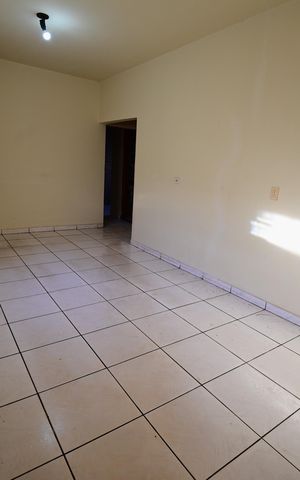 Casa para alugar com 90m², 2 quartos e 1 vaga