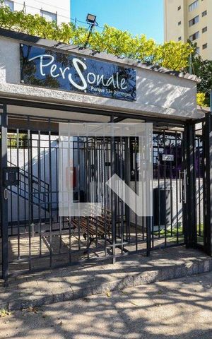 Apartamento para alugar com 52m², 2 quartos e 1 vaga Apartamento para alugar com 52m², 2 quartos e 1 vagaFachada