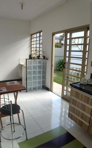 Casa à venda com 385m², 4 quartos e 3 vagas Casa à venda com 385m², 4 quartos e 3 vagasCozinha