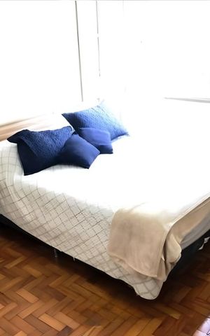 Casa à venda com 385m², 4 quartos e 3 vagas Casa à venda com 385m², 4 quartos e 3 vagasQuarto