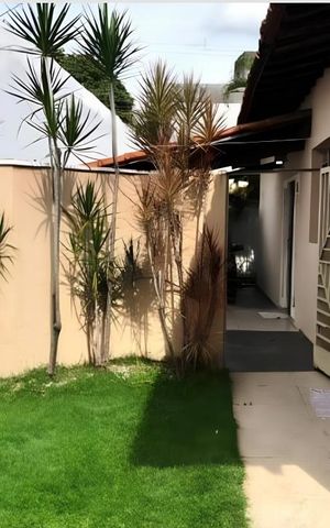 Casa à venda com 385m², 4 quartos e 3 vagas Casa à venda com 385m², 4 quartos e 3 vagasÁrea externa