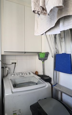 Apartamento à venda com 96m², 3 quartos e 2 vagas Apartamento à venda com 96m², 3 quartos e 2 vagasLavanderia