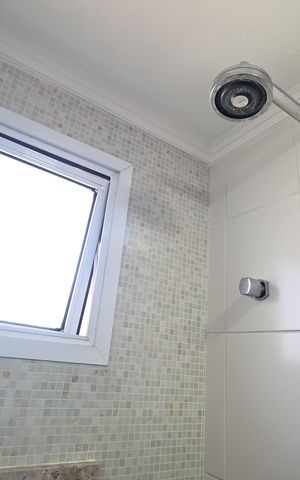 Apartamento à venda com 96m², 3 quartos e 2 vagas Apartamento à venda com 96m², 3 quartos e 2 vagasBanheiro da Suíte