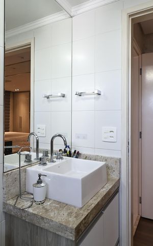 Apartamento à venda com 96m², 3 quartos e 2 vagas Apartamento à venda com 96m², 3 quartos e 2 vagasBanheiro da Suíte