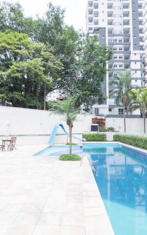 Apartamento à venda com 96m², 3 quartos e 2 vagas Apartamento à venda com 96m², 3 quartos e 2 vagasÁrea comum - Piscina