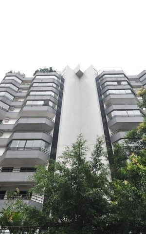Apartamento à venda com 140m², 4 quartos e 3 vagasFachada