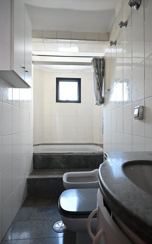 Apartamento à venda com 140m², 4 quartos e 3 vagasBanheiro