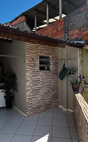 Casa à venda com 198m², 2 quartos e 2 vagas Casa à venda com 198m², 2 quartos e 2 vagasVaranda / Area de Serviço da Suíte