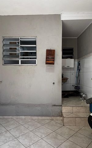 Casa à venda com 198m², 2 quartos e 2 vagas Casa à venda com 198m², 2 quartos e 2 vagasGaragem