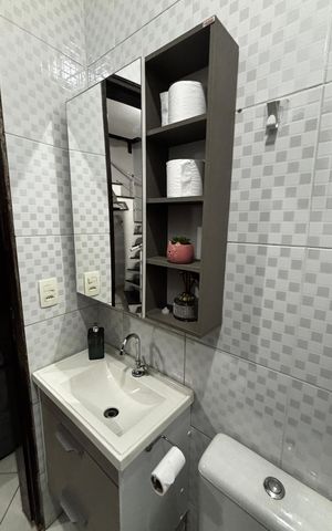 Casa à venda com 198m², 2 quartos e 2 vagas Casa à venda com 198m², 2 quartos e 2 vagasBanheiro