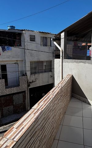 Casa à venda com 198m², 2 quartos e 2 vagas Casa à venda com 198m², 2 quartos e 2 vagasVaranda / Area de Serviço da Suíte