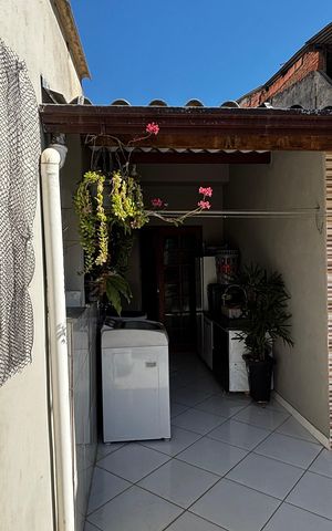 Casa à venda com 198m², 2 quartos e 2 vagas Casa à venda com 198m², 2 quartos e 2 vagasVaranda / Area de Serviço da Suíte