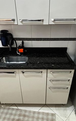 Casa à venda com 198m², 2 quartos e 2 vagas Casa à venda com 198m², 2 quartos e 2 vagasCozinha