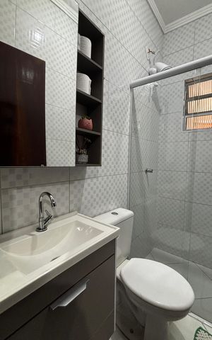 Casa à venda com 198m², 2 quartos e 2 vagas Casa à venda com 198m², 2 quartos e 2 vagasBanheiro