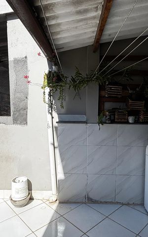 Casa à venda com 198m², 2 quartos e 2 vagas Casa à venda com 198m², 2 quartos e 2 vagasVaranda / Area de Serviço da Suíte